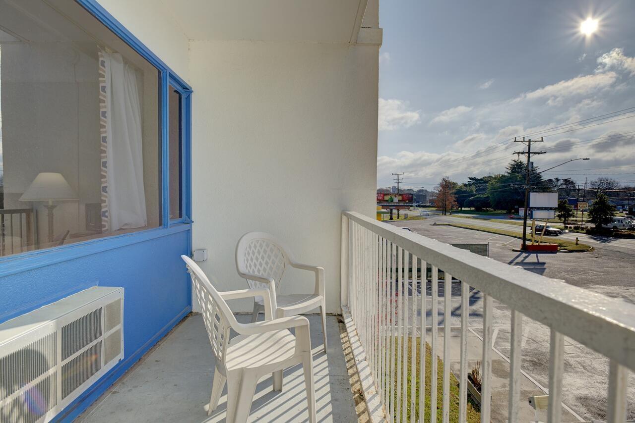 Motel 6 Norfolk, Va East Little Creek Exterior photo